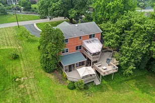 2625 Fairgreen Dr, Pittsburgh, PA 15241 - Photo 1