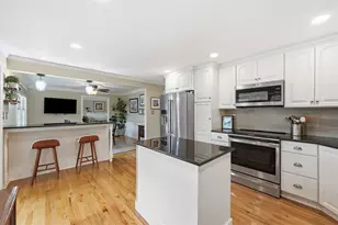 2625 Fairgreen Dr, Pittsburgh, PA 15241 - Photo 13