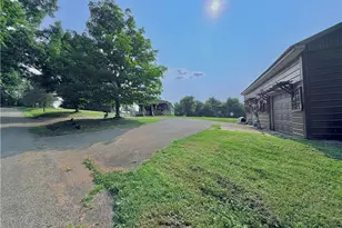 229 Gans Hill School Rd, Springhill Township, PA 15478 - Photo 17