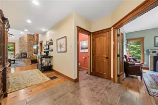 302 Pheasant Run Ln, Seven Springs, PA 15622 - Photo 15