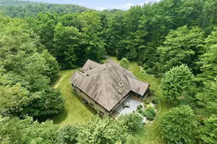 302 Pheasant Run Ln, Seven Springs, PA 15622 - Photo 5