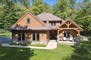 302 Pheasant Run Ln, Seven Springs, PA 15622 - Photo 1