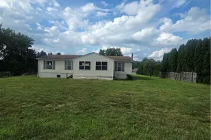 1242 Clark St, McKeesport, PA 15131 - Photo 3