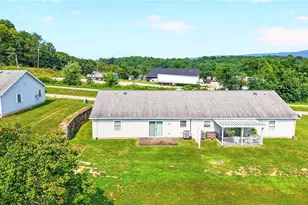 8 Amy Lyne Dr, Smithfield, PA 15478 - Photo 11