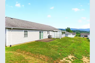 8 Amy Lyne Dr, Smithfield, PA 15478 - Photo 5