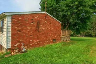 615 Whistler Dr, Rochester, PA 15074 - Photo 3