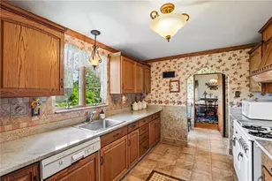 3858 Brownsville Rd, Pittsburgh, PA 15227 - Photo 15
