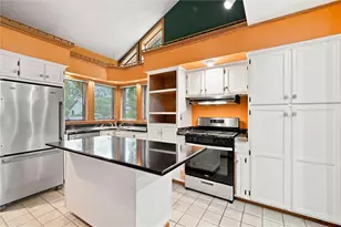 195 Jonathan Pl, Hermitage, PA 16148 - Photo 5