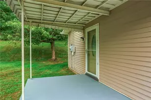 286 Dobson Rd, Adams Township, PA 16046 - Photo 9
