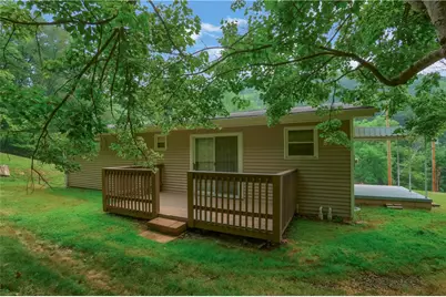 286 Dobson Rd, Adams Township, PA 16046 - Photo 13