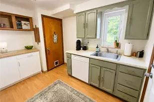 1627 Rockford Ave, Pittsburgh, PA 15226 - Photo 9