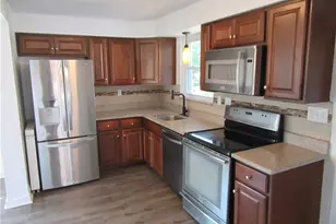 4814 Roberta Dr, Pittsburgh, PA 15236 - Photo 11