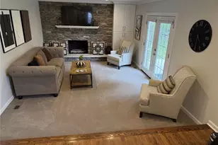 1365 Old Meadow Rd, Pittsburgh, PA 15241 - Photo 9