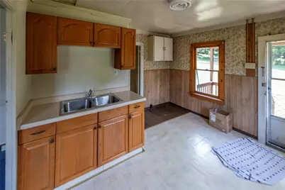 215 Forward Ln, Forward Township, PA 16033 - Photo 29