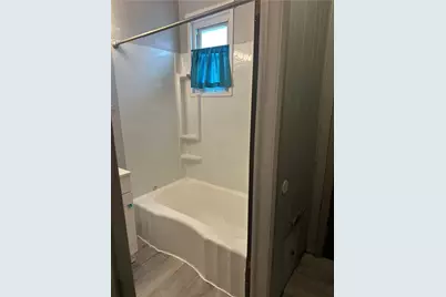835 Hall St, Munhall, PA 15120 - Photo 9