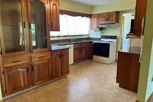 139 Oglevee Ln, Dunbar Township, PA 15425 - Photo 3