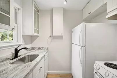832 Thorn St #14, Sewickley, PA 15143 - Photo 11