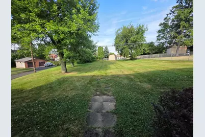 214 Bluemont Drive, West Mifflin, PA 15122 - Photo 5