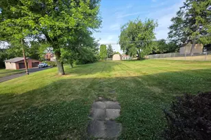 214 Bluemont Dr, West Mifflin, PA 15122 - Photo 5