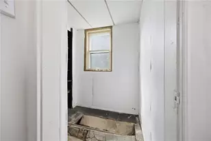1020 Sutherland St, Pittsburgh, PA 15204 - Photo 11