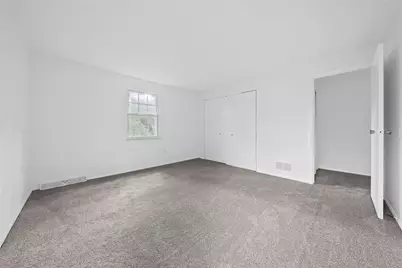 8648 W Barkhurst Dr, Pittsburgh, PA 15237 - Photo 25