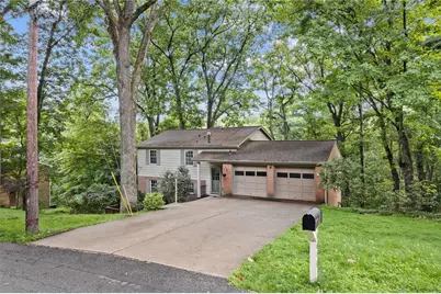 8648 W Barkhurst Dr, Pittsburgh, PA 15237 - Photo 3