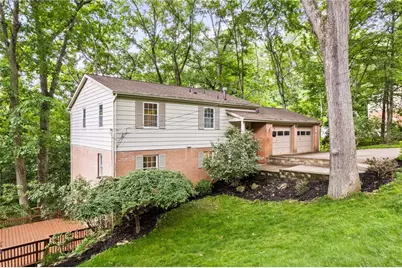 8648 W Barkhurst Dr, Pittsburgh, PA 15237 - Photo 3