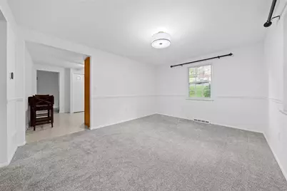 8648 W Barkhurst Dr, Pittsburgh, PA 15237 - Photo 11