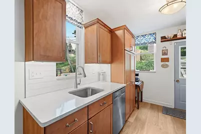323 Alice St, Pittsburgh, PA 15210 - Photo 11