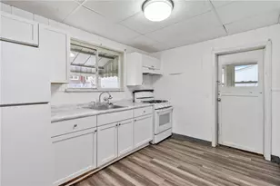 627 Woodward Ave, Stowe Township, PA 15136 - Photo 9