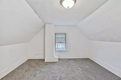 627 Woodward Ave, Stowe Township, PA 15136 - Photo 23