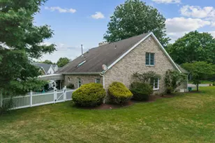 30 Pond Ct South S, South Fayette, PA 15017 - Photo 3