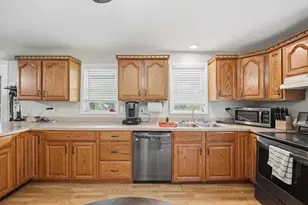 917 Harkness Ln, Sewickley, PA 15143 - Photo 7