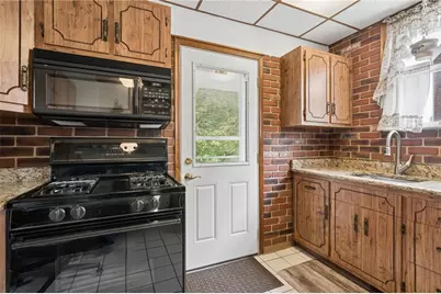 421 Ford St, West Mifflin, PA 15122 - Photo 21