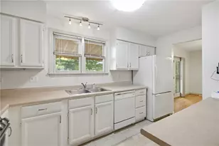 519 Arthur St, Pittsburgh, PA 15219 - Photo 9