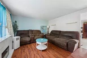 696 Knoll Ln, Upper Burrell, PA 15613 - Photo 5