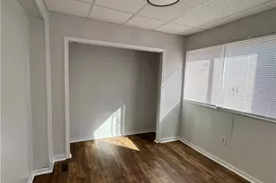 319 Birmingham Ave, Pittsburgh, PA 15210 - Photo 9