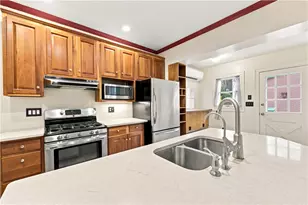 504 Greendale Ave, Pittsburgh, PA 15218 - Photo 15