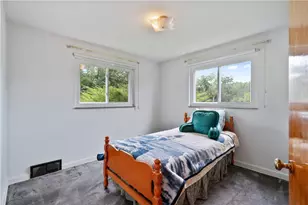 109 Rosemont Dr, Moon/Crescent Twp, PA 15108 - Photo 5