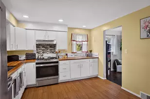 1745 Moffat St, Banksville/Westwood, PA 15106 - Photo 9