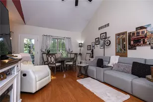 110 Lucca Ln, Oakmont, PA 15139 - Photo 5