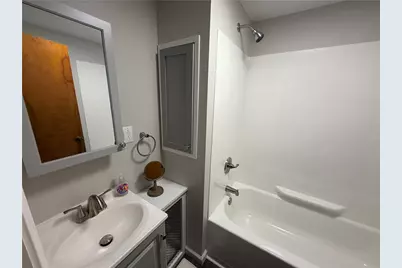 1412 W Crawford Ave, Connellsville, PA 15425 - Photo 9