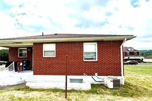 1412 W Crawford Ave, Connellsville, PA 15425 - Photo 3
