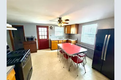 1412 W Crawford Ave, Connellsville, PA 15425 - Photo 7