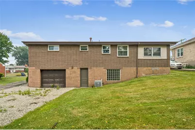 107 Long Dr, Penn Twp, PA 15642 - Photo 9