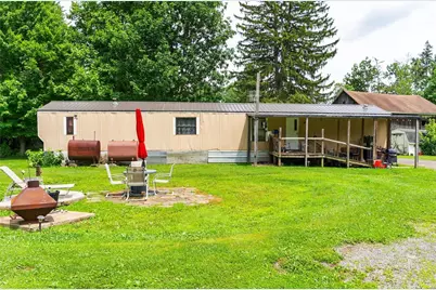 4263 Evergreen Rd, Pulaski Township, PA 16159 - Photo 1