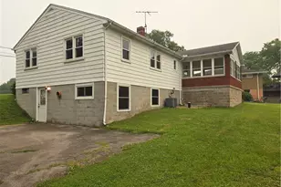 472 Portman Rd, Summit Township, PA 16002 - Photo 5