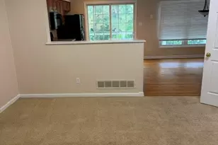 13 Castle View Dr, Kennedy Township, PA 15136 - Photo 5