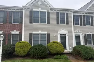 13 Castle View Dr, Kennedy Township, PA 15136 - Photo 1