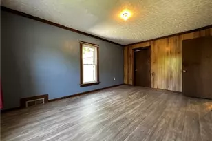 8232 Mercer St, Pulaski Township, PA 16143 - Photo 15